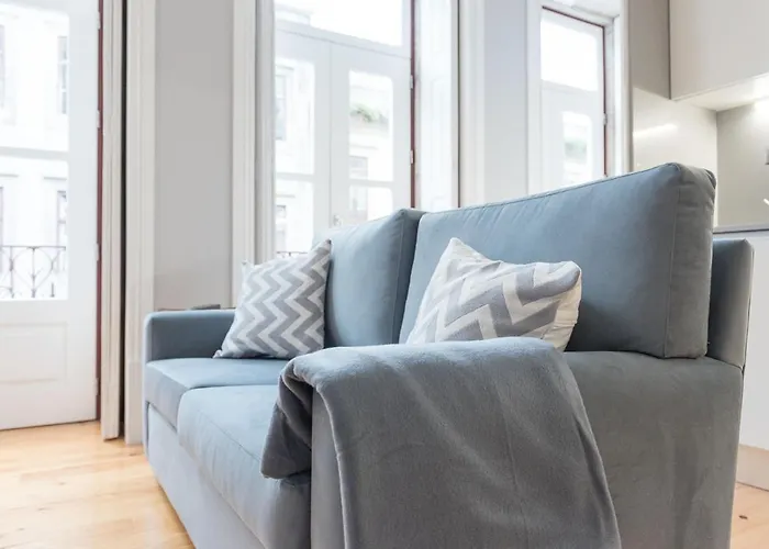 Lejlighed Lovelystay - Windows With Ac By Station Porto