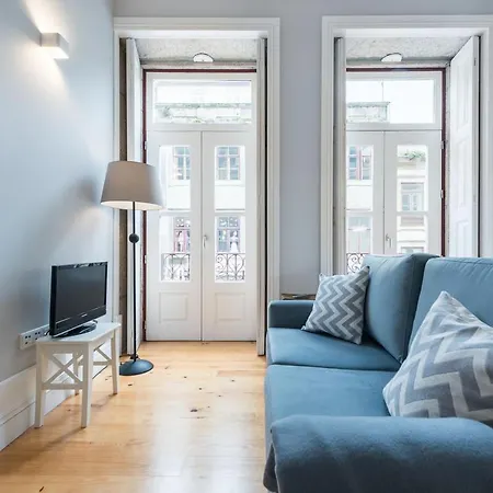 Apartment Lovelystay - Windows With Ac By Station Porto