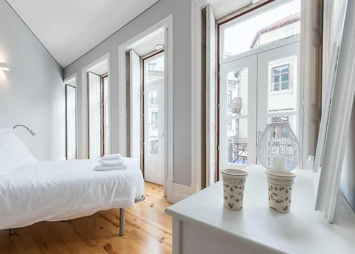 Lovelystay - Windows With Ac By Station *