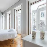 Lovelystay - Windows With Ac By Station *
