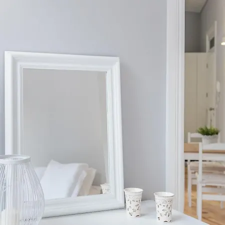 Apartment Lovelystay - Windows With Ac By Station *