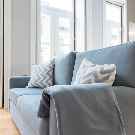 Apartment Lovelystay - Windows With Ac By Station Porto